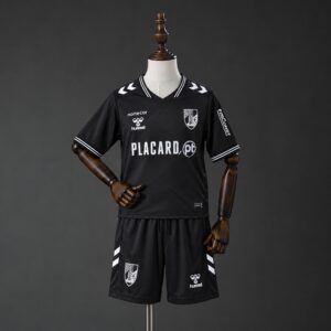 Equipación Niño Famalicao 26-27 Visitante